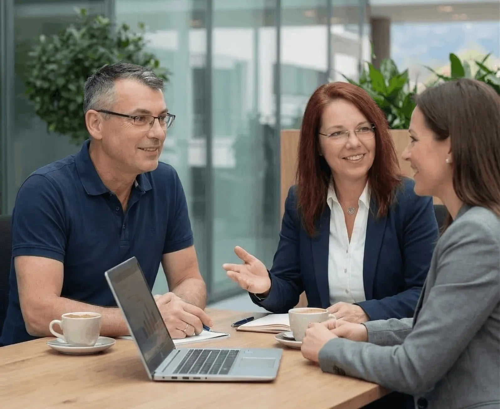 RIEMVISION Webdesign Beratungsgespräch mit Kunden